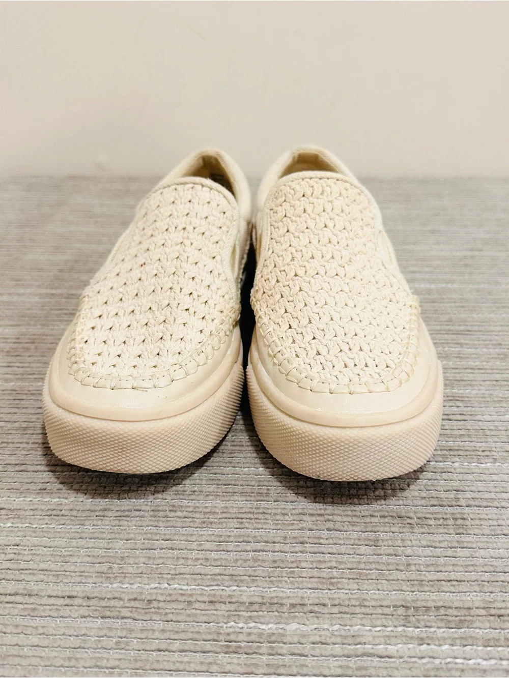 Dolce Vita Saydi Ivory Crochet Knit Slip On Platform Sneakers 7